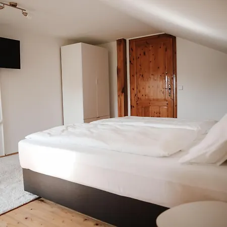 Дом отдыха Freistehendes 4-sterne In Der Uckermark Hassleben