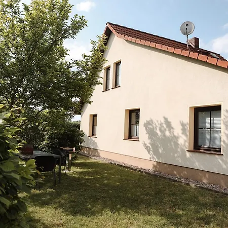 Holiday home Freistehendes 4-sterne In Der Uckermark Hassleben